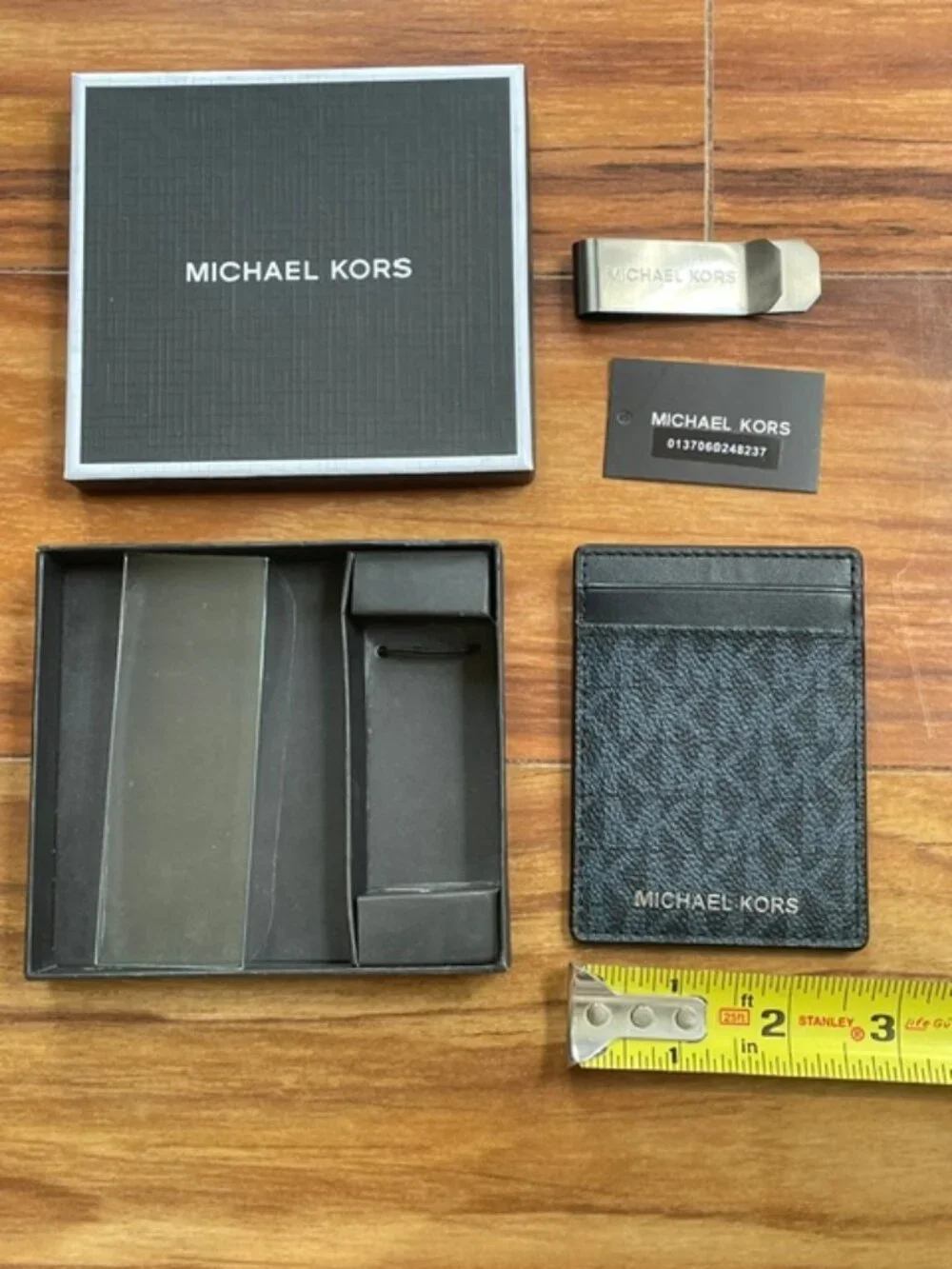 Michael Kors Men's 4 Slots Credit Card Case Wallet and Money Clip Sets